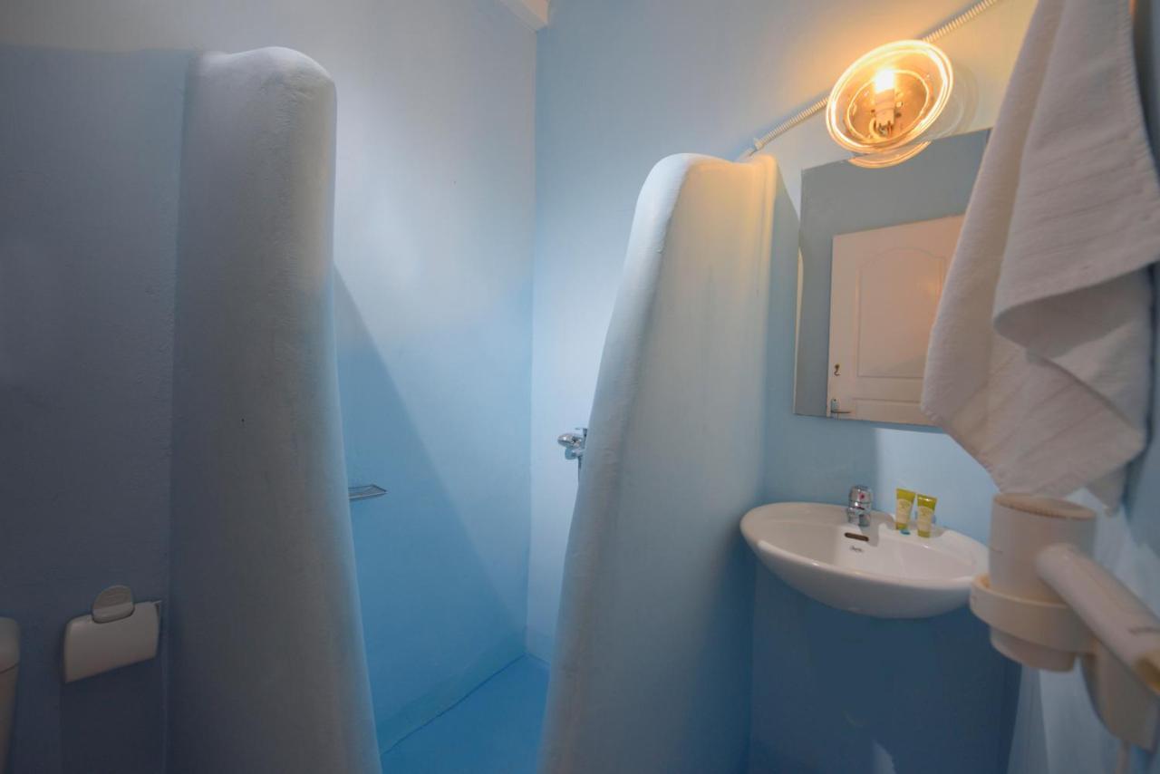 Adonis Rooms カロ・リヴァディ エクステリア 写真